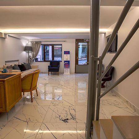 Pera Sultan Suit Istanbul Bagian luar foto